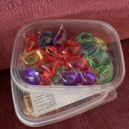 Капсули за пране – ефективни за бели и цветни дрехи