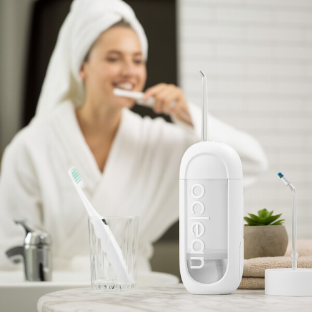 Зъбен душ Oclean W10 Lite с 2 накрайника и 3 режима