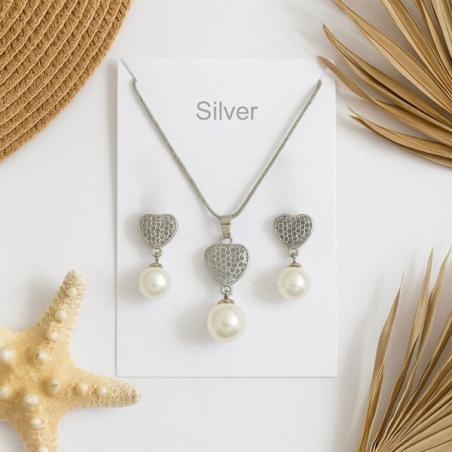 Модерен комплект бижута с перли и сърце – колие и обеци в златисто или сребристо, елегантен и универсален дизайн за подарък или всеки повод