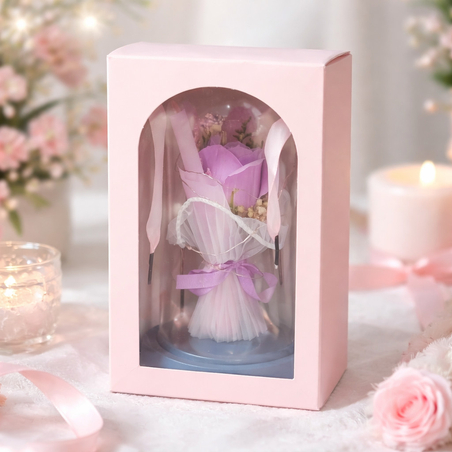 Декоративна роза в стъклен купол – елегантен подарък в кутия