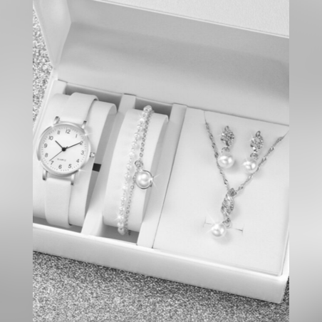 Комплект от 5 части - часовник и комплект бижута