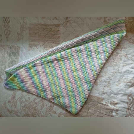 ДАМСКИ ТРИЪГЪЛЕН ШАЛ