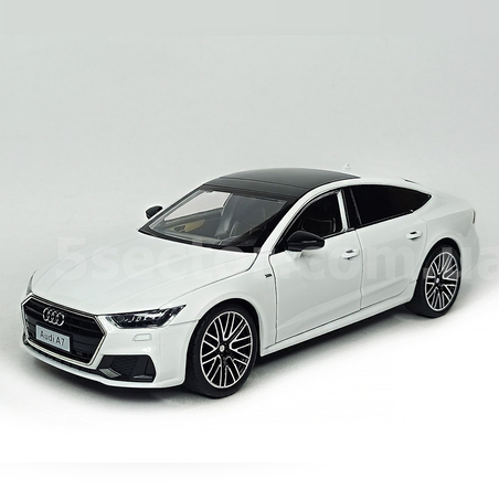 Метална кола с отварящи се врати светлини и звуци Audi A7 1:24