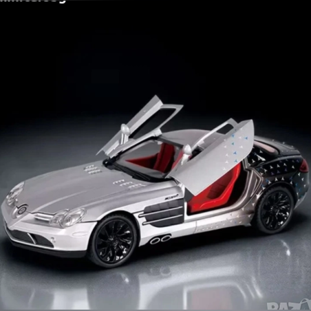 Метална кола с отварящи се врати, светлини и звуци Mercedes SLR McLaren 1:24