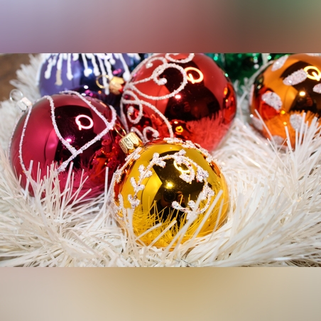 Стъклена коледна играчка 8см