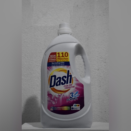 Течен гел Dash 110 пранета