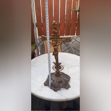 Crucifix de masa cupru