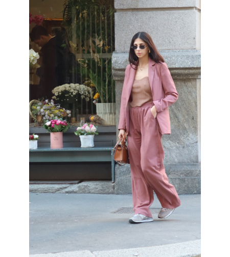 BELLA Suit