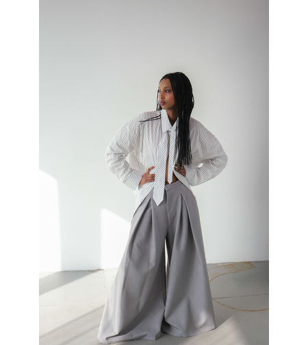 GREY ULTRA WIDE-LEG PLEATED TROUSERS