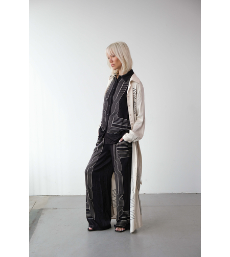 MODERN GRAPHIC TWO-PIECE SET