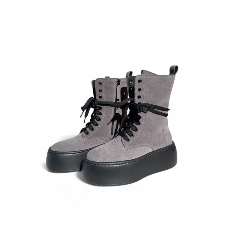 MIA BOOTS