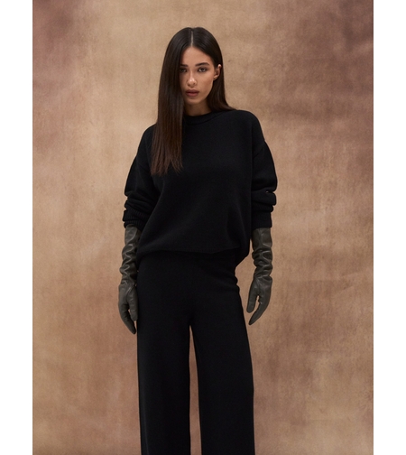 BLACK OVERSIZED KNIT SWEATER