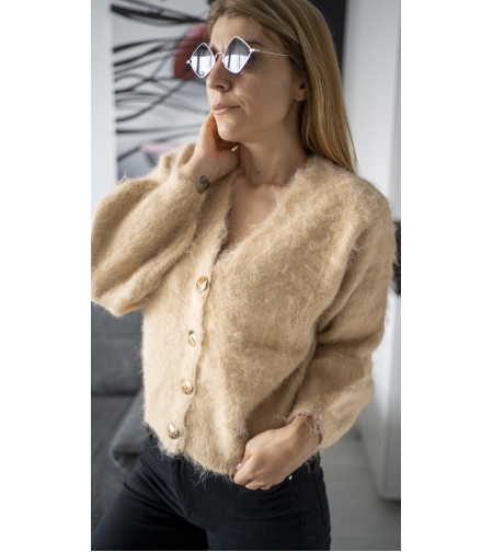 Дамска пухкава жилетка с копчета-бежово