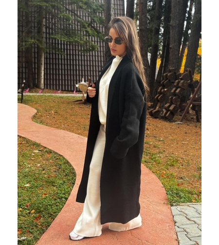 Дълга черна  жилетка с широка кройка