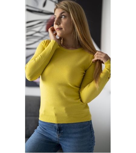 Пуловер с акцент копчета на ръкавите- горчица