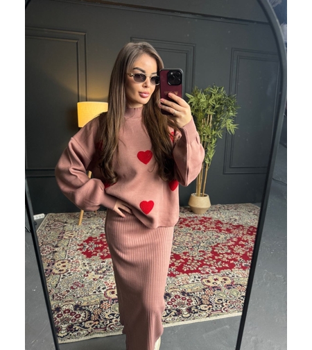Комплект рокля и пуловер със сърца-розово