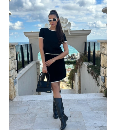 Комплект с пола и блуза с контрастен кант в черно