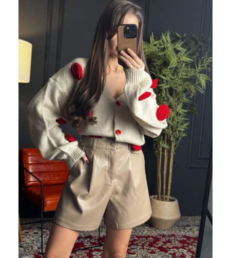 Кожени панталонки с висока талия в бежово