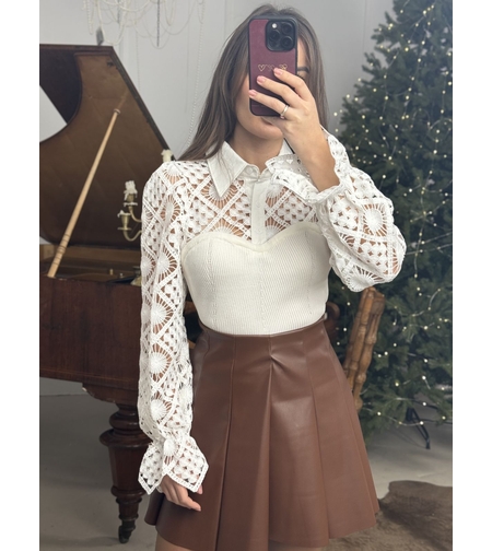 Елегантна дантелена блуза Classy Lace-бяло