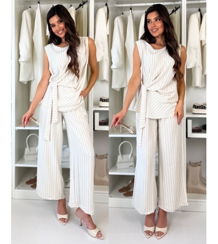 Елегантен комплект с райе в цвят екрю – блуза с връзка и широк панталон