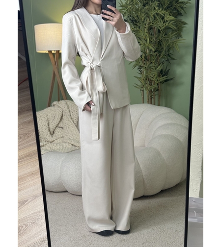 Дамски елегантен костюм Grace Line-бяло