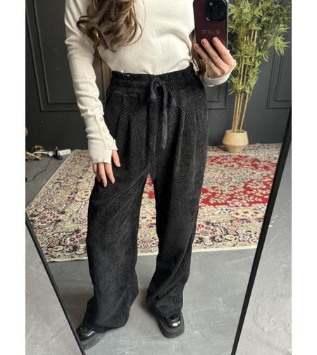 Дамски панталон с широк крачол и връзки на талията-черно