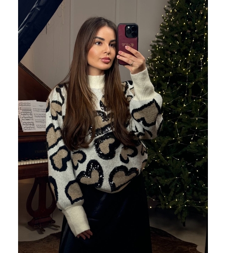 Дамски пуловер с пайети и сърца-екрю