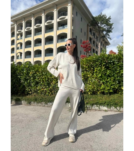 Комплект “Floral Mood” с апликация на цветя-бяло