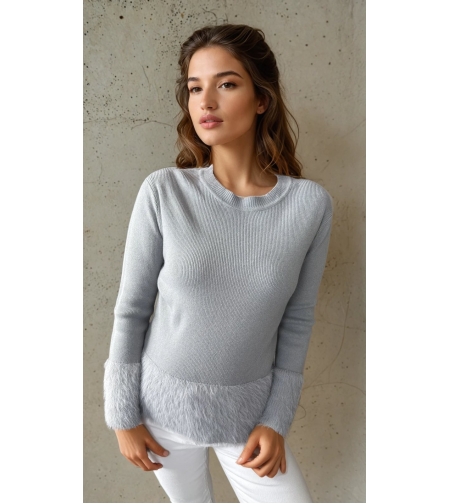 Дамски пуловер с пухени акценти-синьо