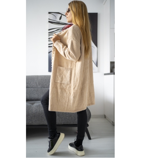 Дамска бежова дълга жилетка с перлени копчета