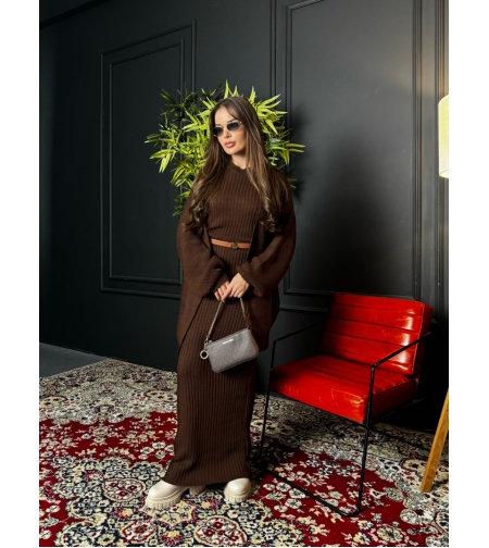 Рипсена дълга рокля с жилетка в кафяво