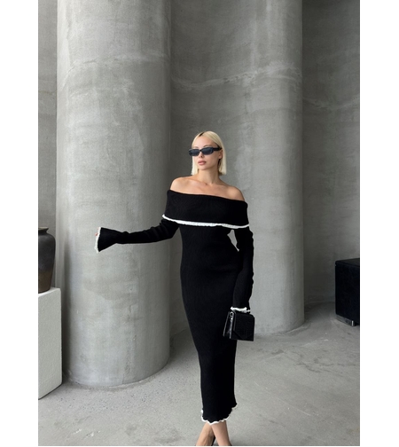 Елегантна черна плетена рокля с паднали рамене