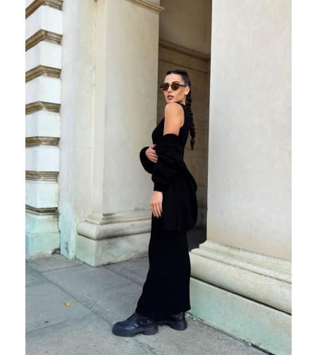 Рипсена дълга рокля с жилетка в черно