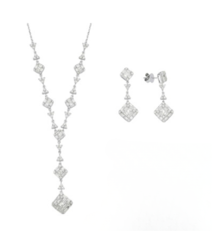 2.78 k Set with diamonds