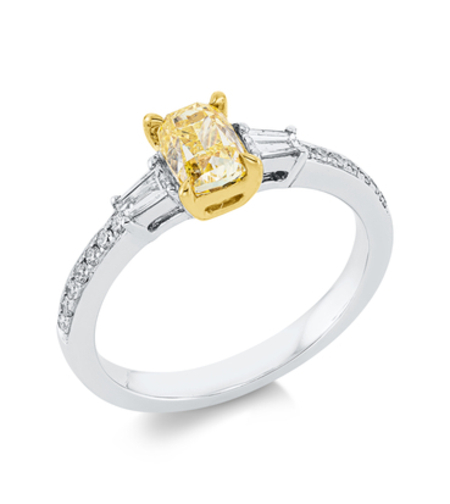 1.32 ct Fancy yellow diamond ring