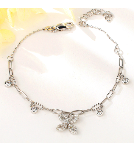 Сребърна гривна с талисмани платина и кубични циркони | Колекция Silver Premium | Бижута Invoke.bg