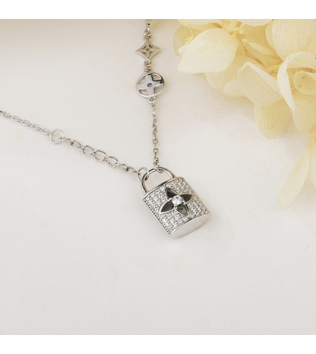 Нежно сребърно колие катинар | колекция Delicate Silver | Бижута Invoke.bg