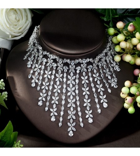 Колие бяло позлатяване пролет | Колекция Luxury Secret | Бижута Invoke.bg