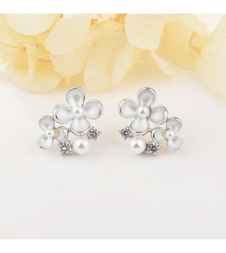 Ежедневни сребърни обеци цветя | колекция Delicate Silver | Бижута Invoke.bg