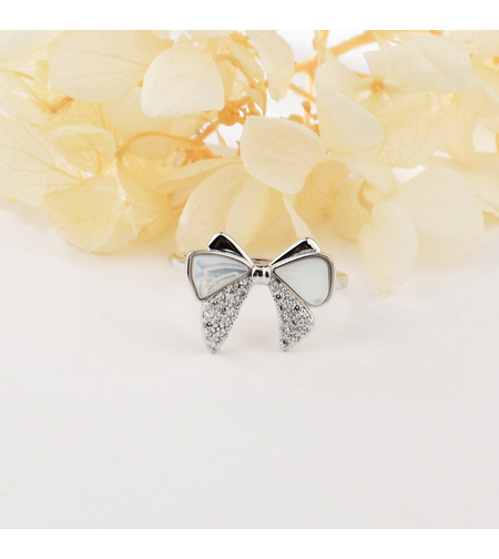 Сребърен пръстен панделка от седеф | колекция Delicate Silver