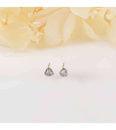 Сребърни обеци по ухото сърца | колекция Delicate Silver | Бижута Invoke.bg