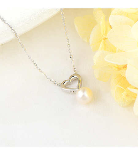 Сребърно колие Сърце с перла | колекция Delicate Silver | Бижута Invoke.bg
