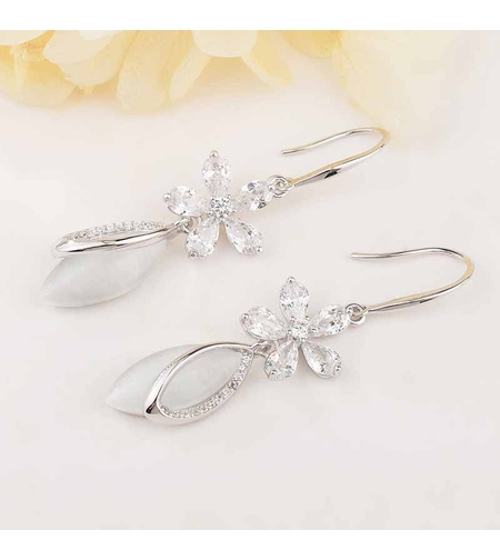 SILVER EARRINGS WITH CAT'S EYE STONE