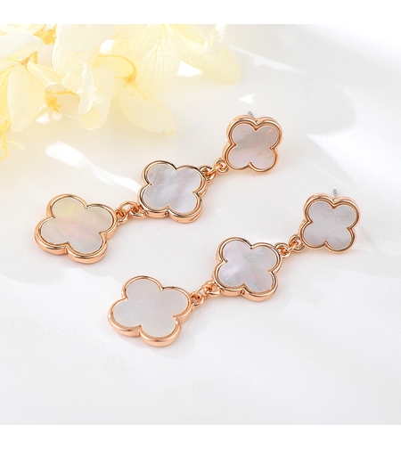 Обеци розово позлатяване флорален със седеф | Колекция Rose Gold | Бижута Invoke.bg