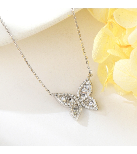 Сребърно колие Пеперуда с кристали | колекция Delicate Silver | Бижута Invoke.bg