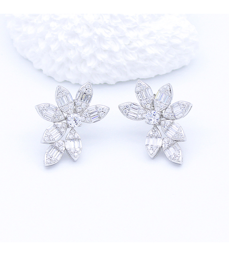 FLORAL MOTIF SILVER EARRINGS