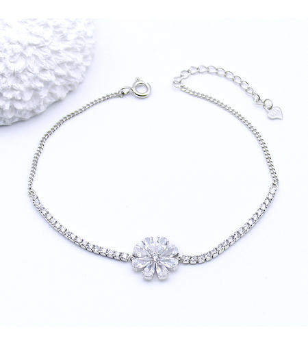 Дамска сребърна гривна цвете | колекция Delicate Silver | Бижута Invoke.bg