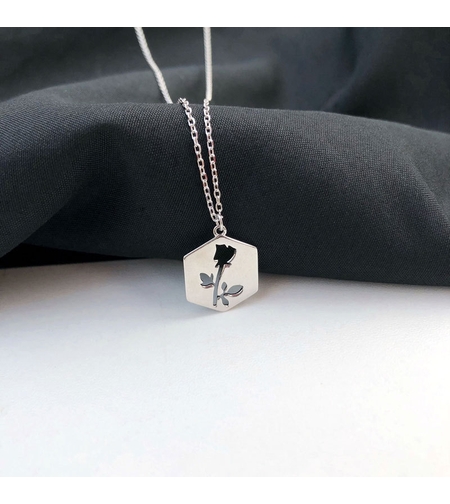 Сребърно колие роза | колекция Delicate Silver | Бижута Invoke