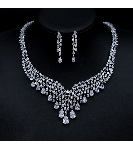 Комплект бяло позлатяване кристални капки | Колекция Luxury Secret | Бижута Invoke.bg