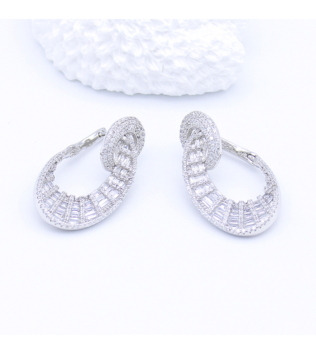 СРЕБЪРНИ ОБЕЦИ С ЦИРКОНИ - 2700000068359